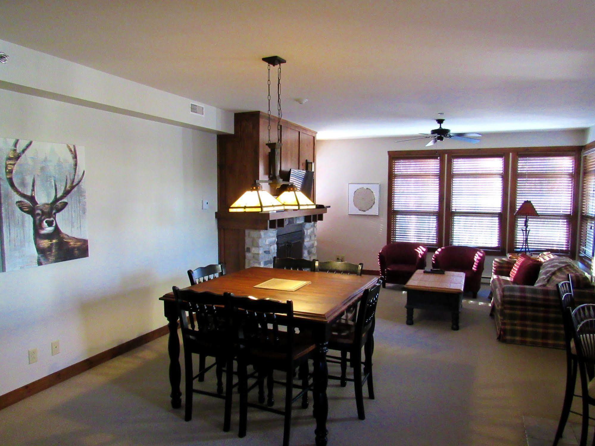 蒙特朗布朗Tremblant Les Eaux - Location Adp公寓 外观 照片